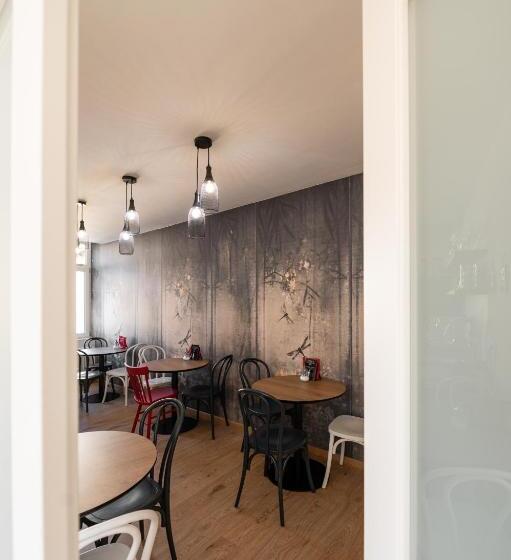 تختخواب و صبحانه Guesthouse Diwine