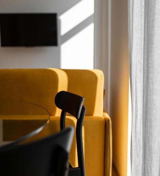 تختخواب و صبحانه Guesthouse Diwine