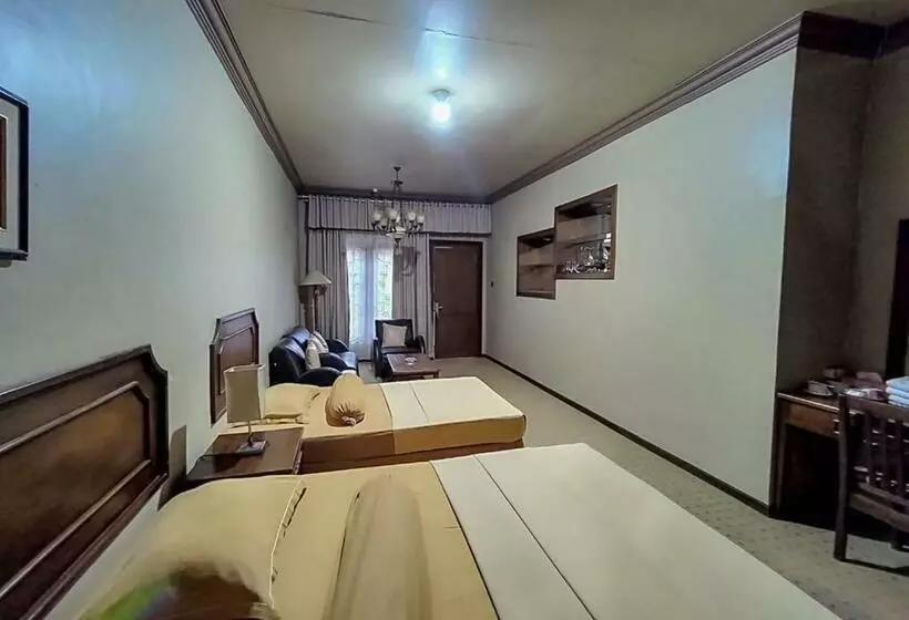 ホテル Indiana Syariah Mitra Reddoorz