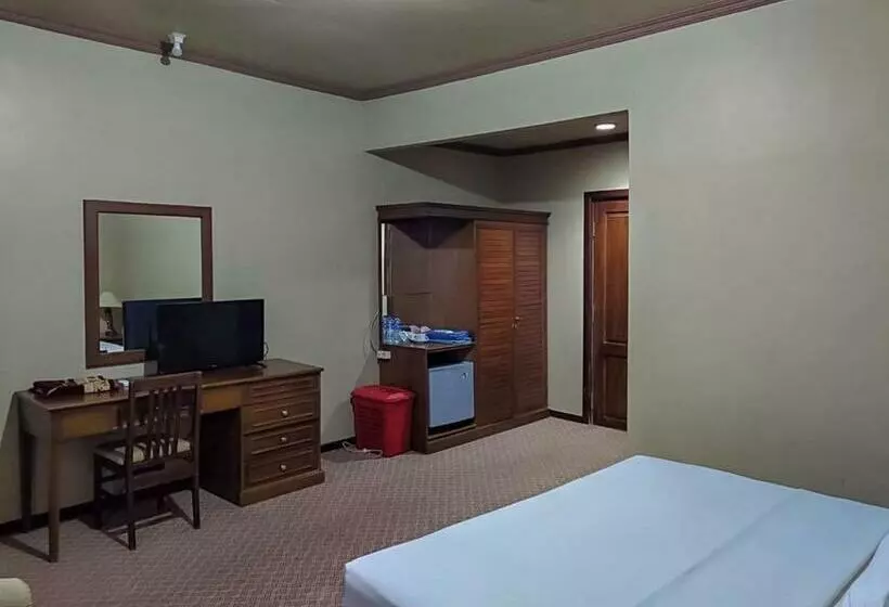 ホテル Indiana Syariah Mitra Reddoorz