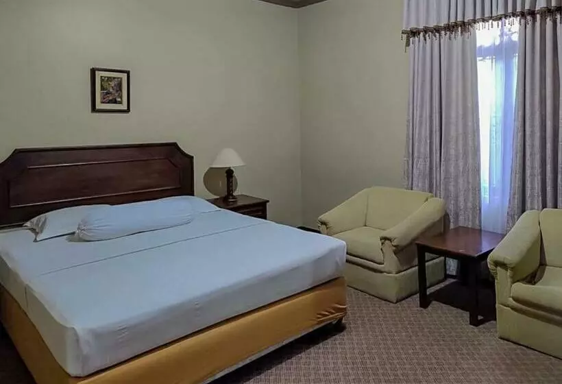 ホテル Indiana Syariah Mitra Reddoorz