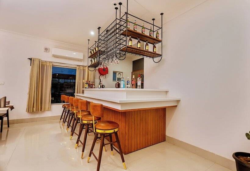 Отель Revaas Lake View Boutique Stay