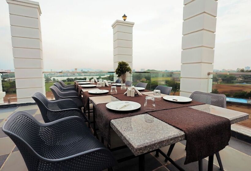 Отель Revaas Lake View Boutique Stay