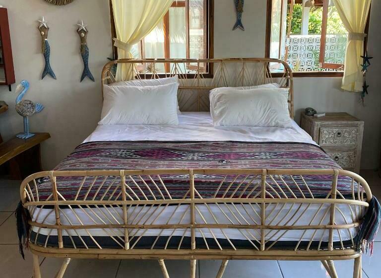 Pensiune Hideaway Batukaras