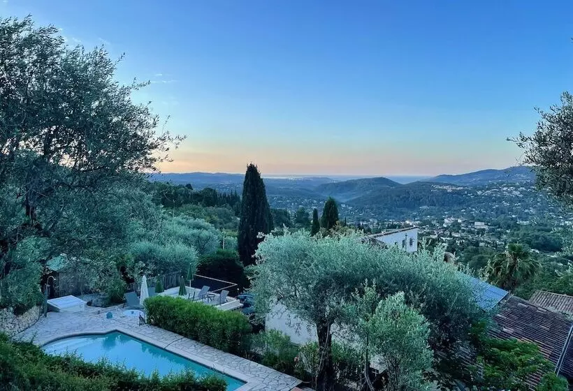 Aamiaismajoitus (B&B) Villa Daphné