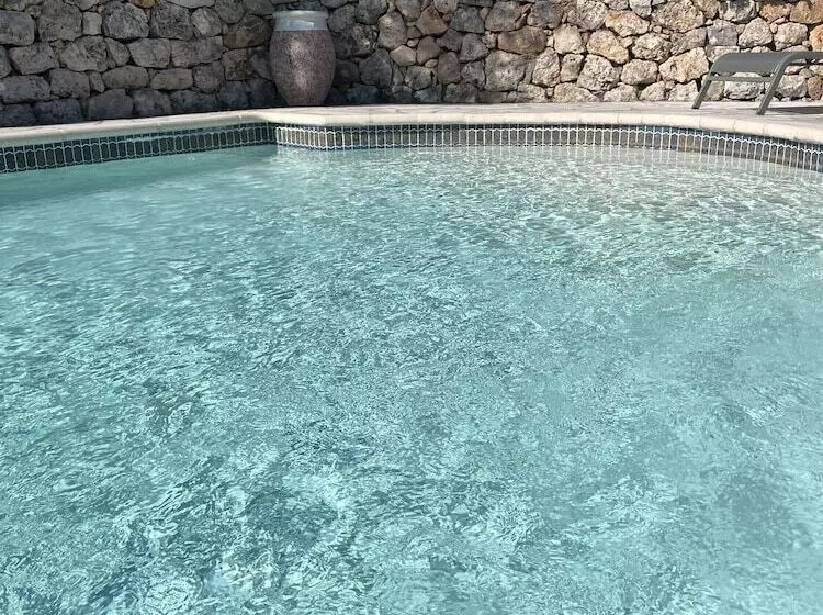 Aamiaismajoitus (B&B) Villa Daphné