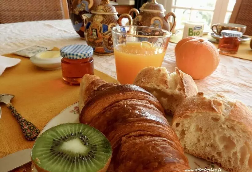 Aamiaismajoitus (B&B) Villa Daphné