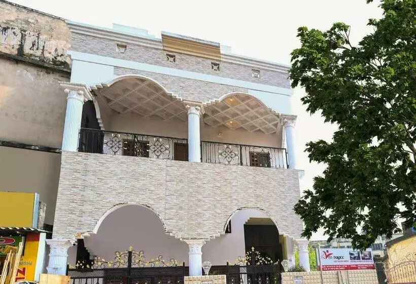 ホテル Oyo 84477 M Palace Villa