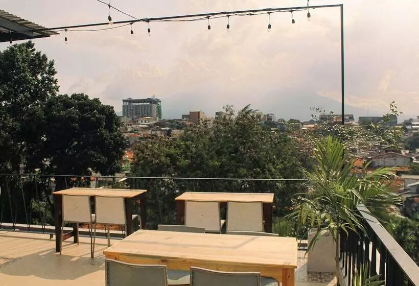 Rion Hostel Bogor