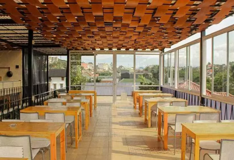 Rion Hostel Bogor