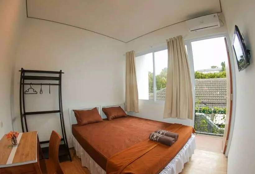 Rion Hostel Bogor