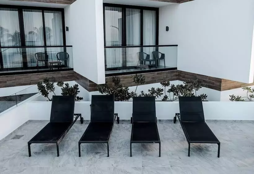 ホテル Puerto Libre