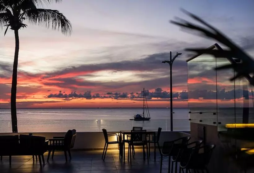 ホテル Puerto Libre