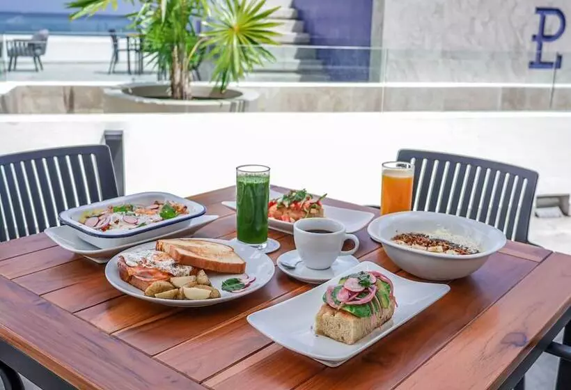 ホテル Puerto Libre