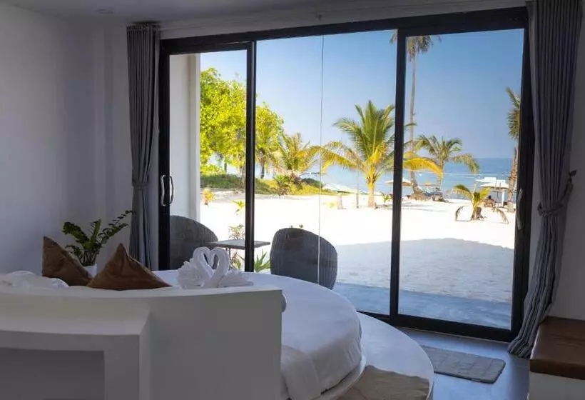 استراحتگاه Luna Koh Rong