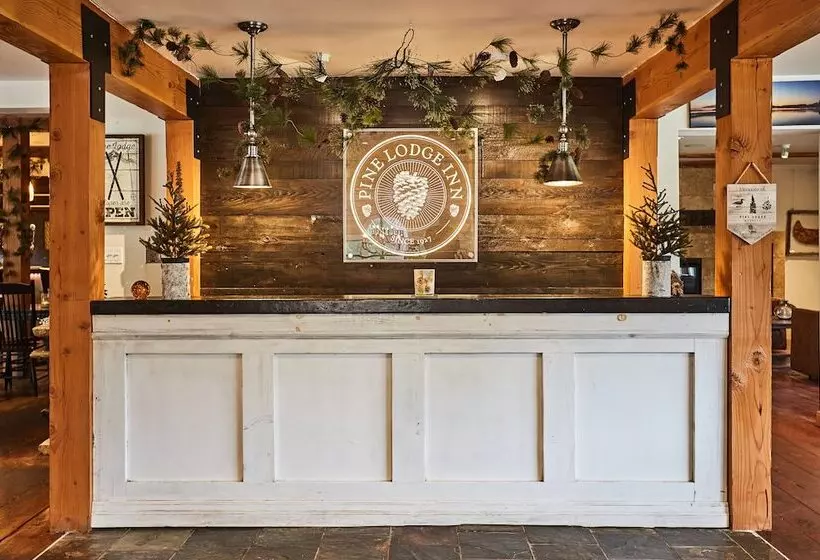 Lomakeskus 3 Pines Lodge Muskoka