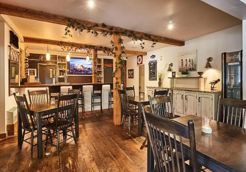 リゾートホテル 3 Pines Lodge Muskoka