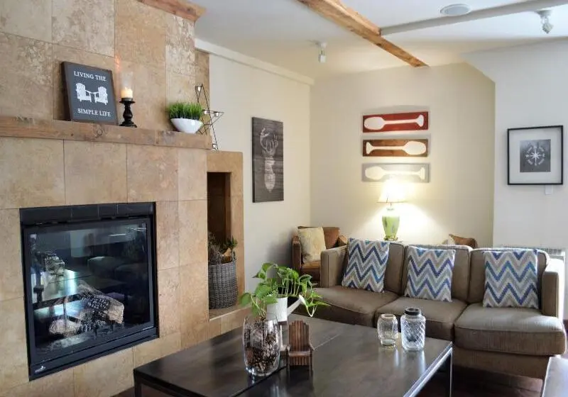 リゾートホテル 3 Pines Lodge Muskoka