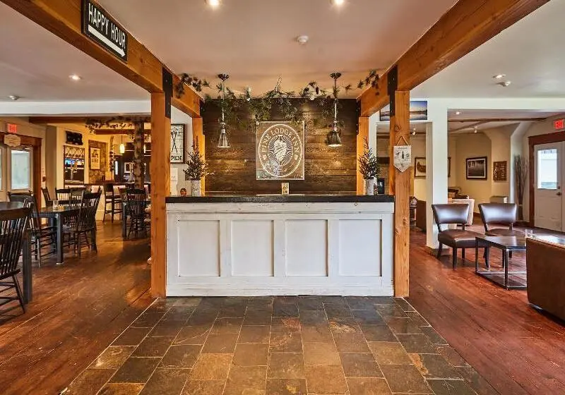 リゾートホテル 3 Pines Lodge Muskoka