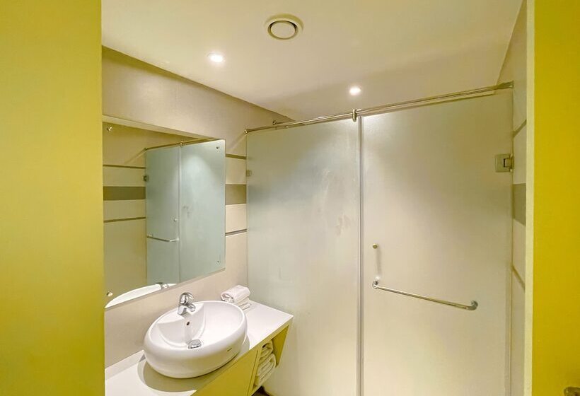 בית מלון כפרי Royal Orbit