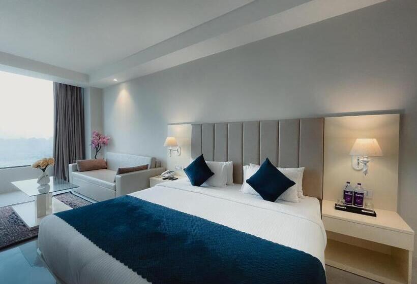 בית מלון כפרי Royal Orbit