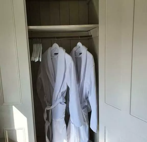 ベッドアンドブレックファースト The Lodge Stanwell