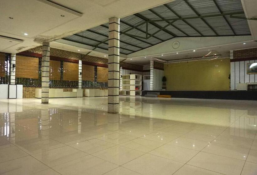 Cunang Hill Hotel & Resort