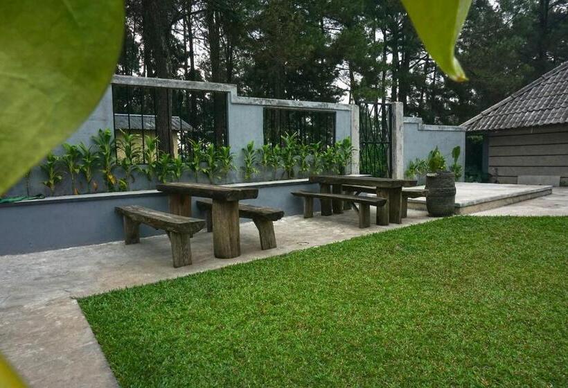 Cunang Hill Hotel & Resort