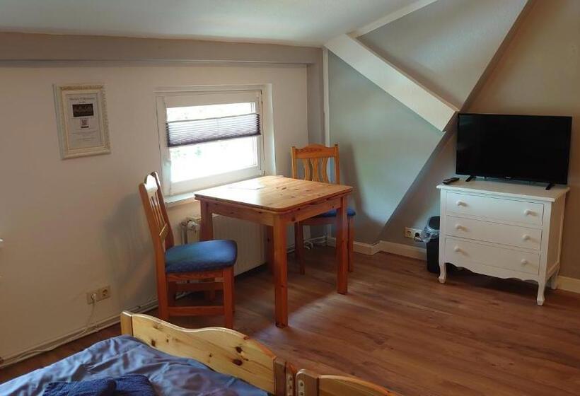 ペンション Haltestelle Private Zimmervermietung Röbel Müritz