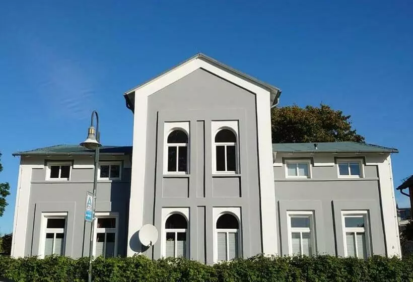 Majatalo Haltestelle   Private Zimmervermietung Röbel Müritz