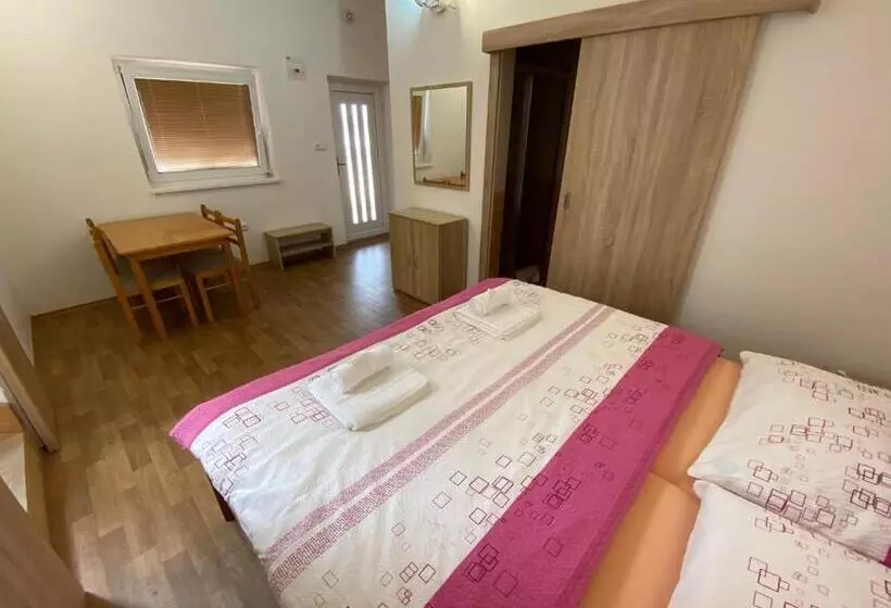 ペンション Penzion Trödler