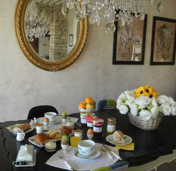 Aamiaismajoitus (B&B) Oustau De Piera