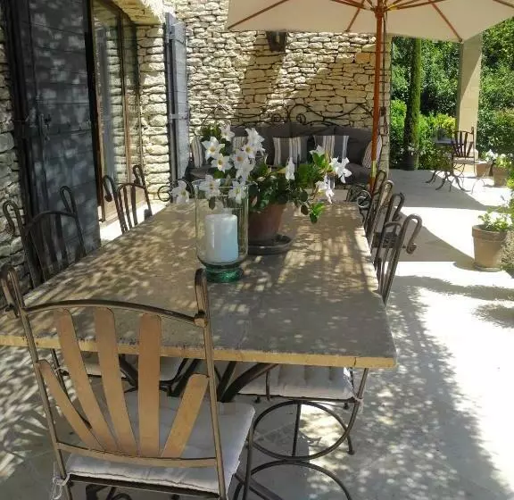 Aamiaismajoitus (B&B) Oustau De Piera