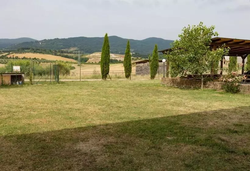 ホテル Agriturismo La Valle Della Lavanda Podere Mezzastrada