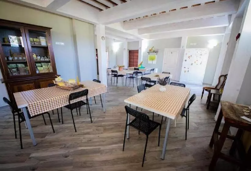 ホテル Agriturismo La Valle Della Lavanda Podere Mezzastrada