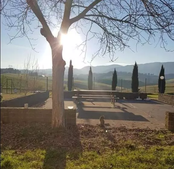 ホテル Agriturismo La Valle Della Lavanda Podere Mezzastrada