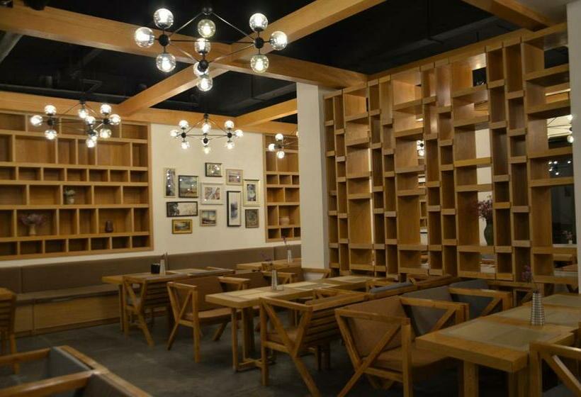 فندق Qifan  Kunming Train Station Branch