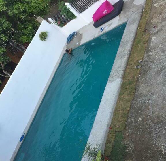 Larosa Hostel Bed And Breakfast