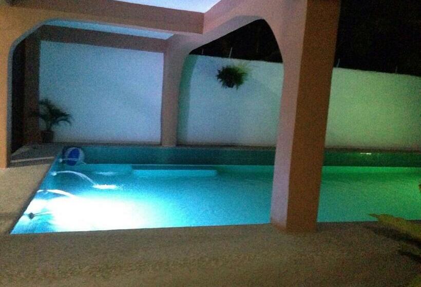 Larosa Hostel Bed And Breakfast