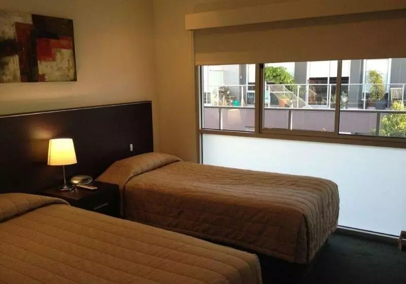 هتل St Kilda Central Apartments