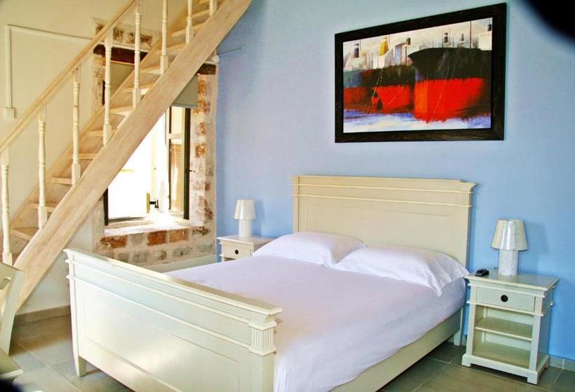 هتل Alicelia Boutique Inn