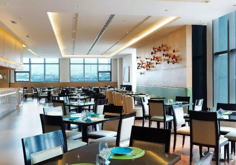 ホテル Aloft Dalian