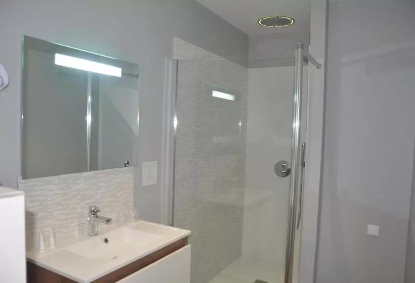 هتل Auberge Du Moulin à Vent, The Originals Relais