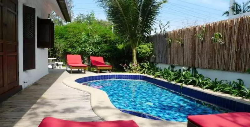 בית מלון כפרי Baan Talay Chine Boutique Resort