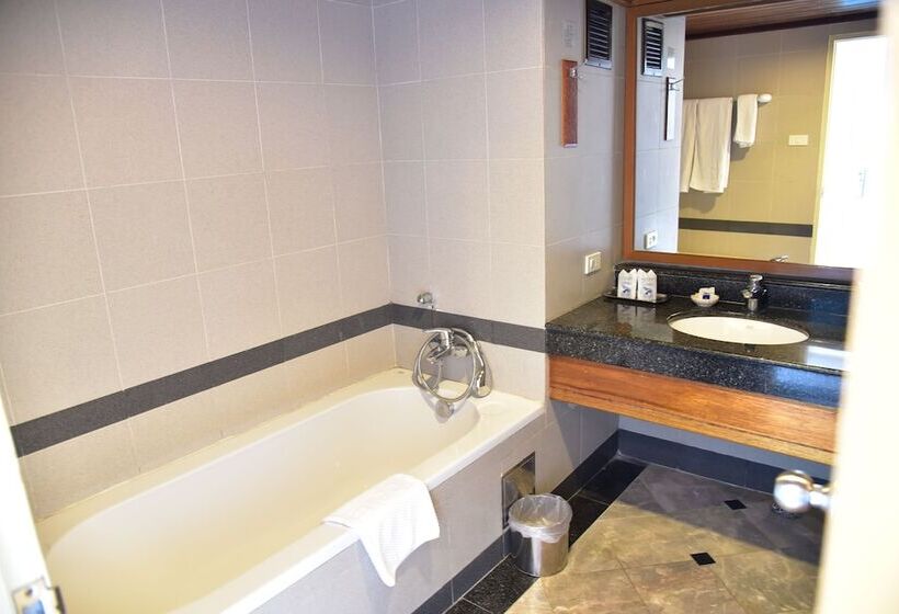 Bp Samila Beach Hotel & Resort