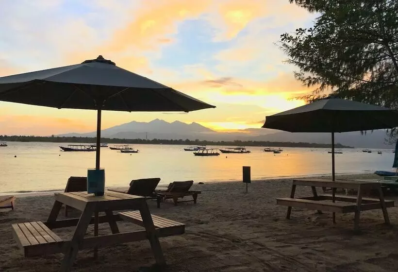 Отель Good Heart Resort Gili Trawangan
