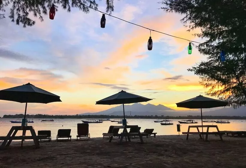 Отель Good Heart Resort Gili Trawangan
