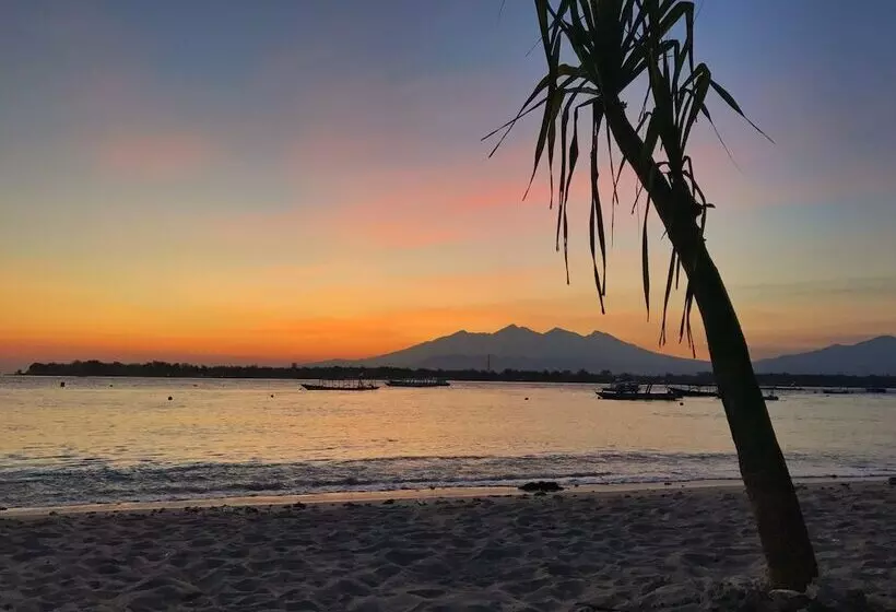 Отель Good Heart Resort Gili Trawangan