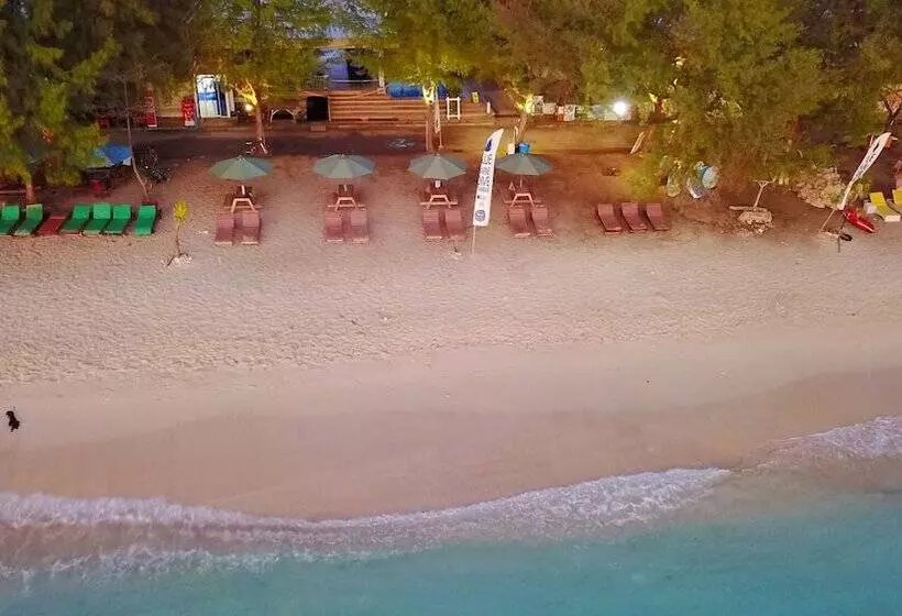 Отель Good Heart Resort Gili Trawangan