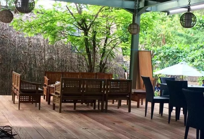 Отель Good Heart Resort Gili Trawangan